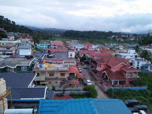 Вираджпет: Suroor Tourist Home
