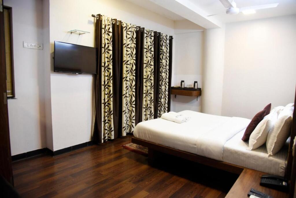 Игатпури: Hotel Sai Yatri