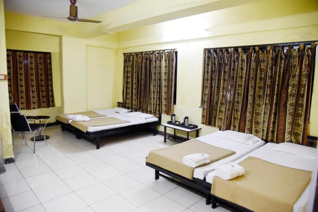 Игатпури: Hotel Sai Yatri