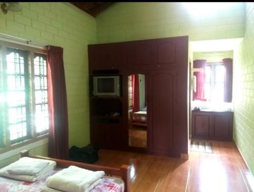 Султан-Батери: The Four Seasons