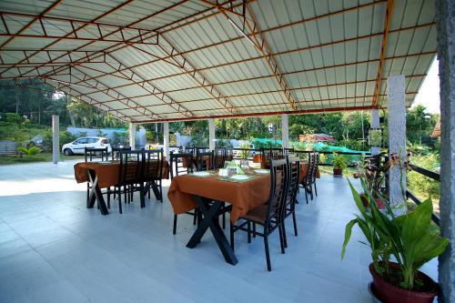 Султан-Батери: Le Eden Resort