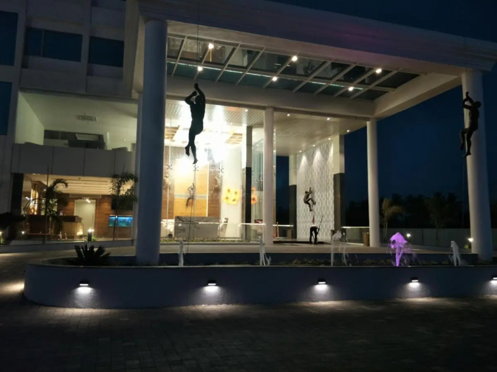 Сомнатх: Regenta Central Somnath