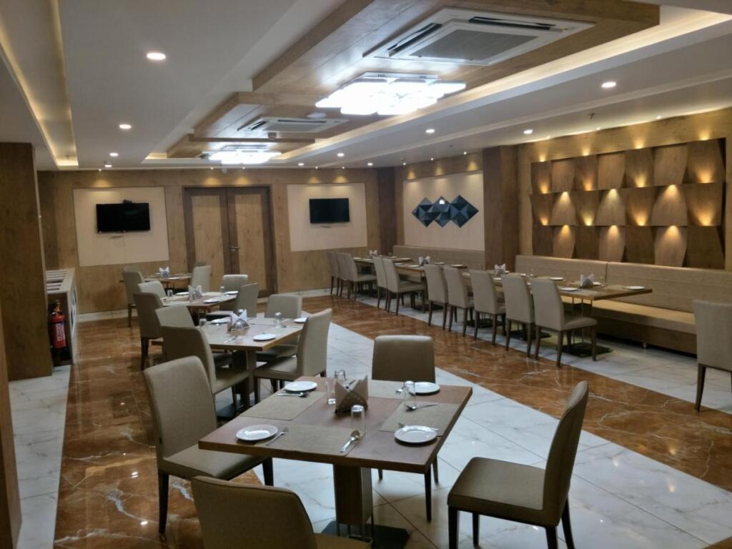 Сомнатх: Regenta Central Somnath