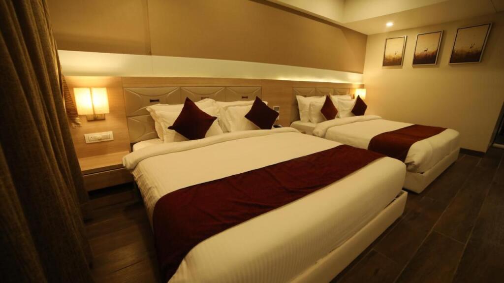 Сомнатх: Regenta Central Somnath
