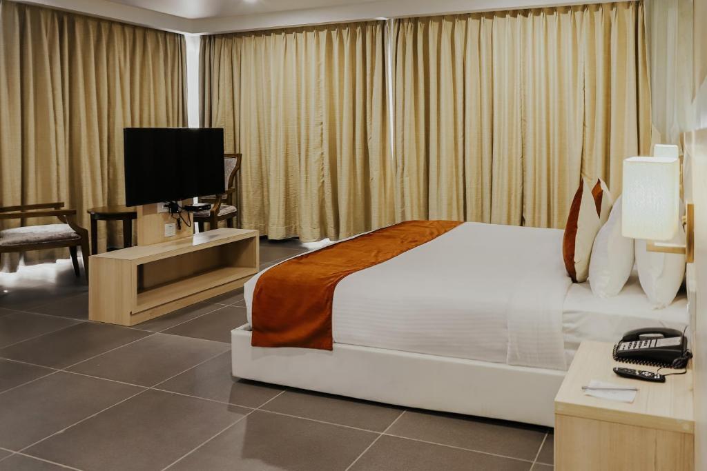 Сомнатх: Regenta Central Somnath