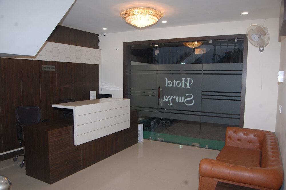 Крепость Jhansi: Hotel Surya