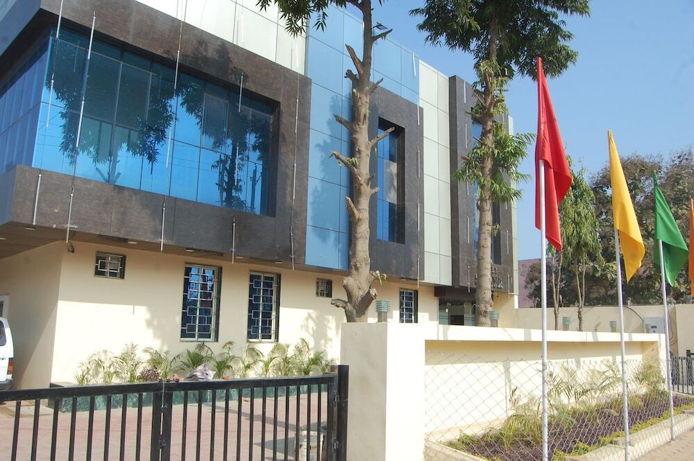 Крепость Jhansi: Hotel Surya