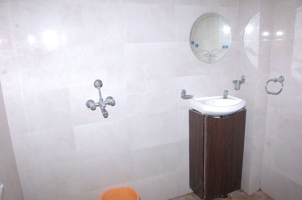 Крепость Jhansi: Hotel Surya