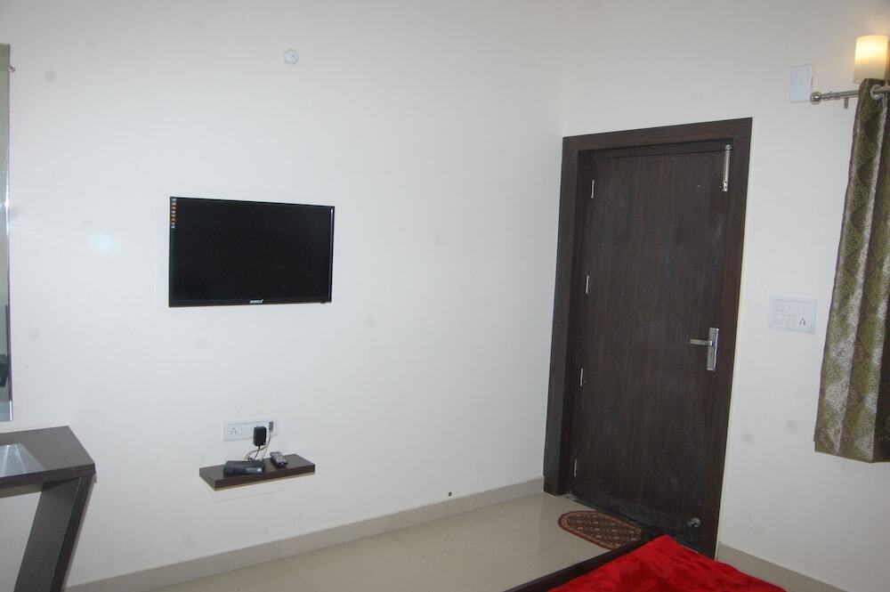 Крепость Jhansi: Hotel Surya