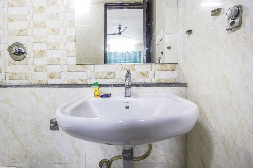 Нашик: FabHotel House Khas Suites