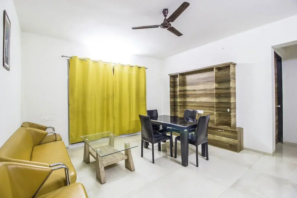 Нашик: FabHotel House Khas Suites