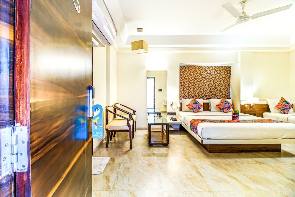 Аурангабад: FabHotel Deepali Residency