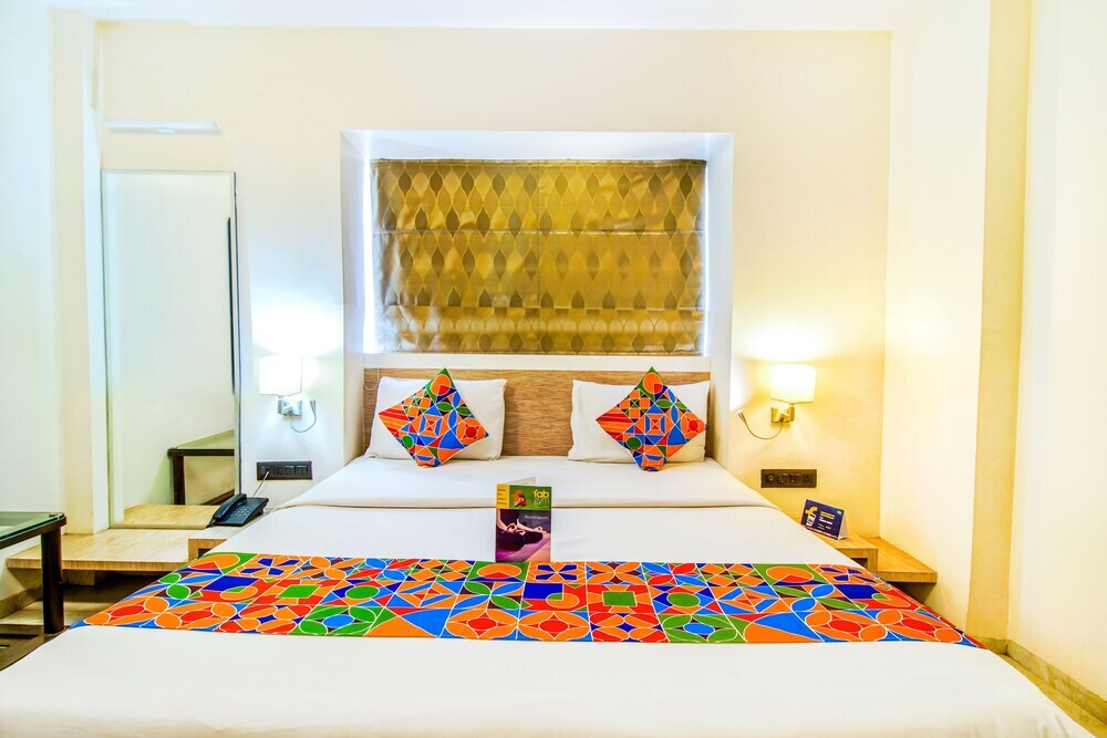 Аурангабад: FabHotel Deepali Residency
