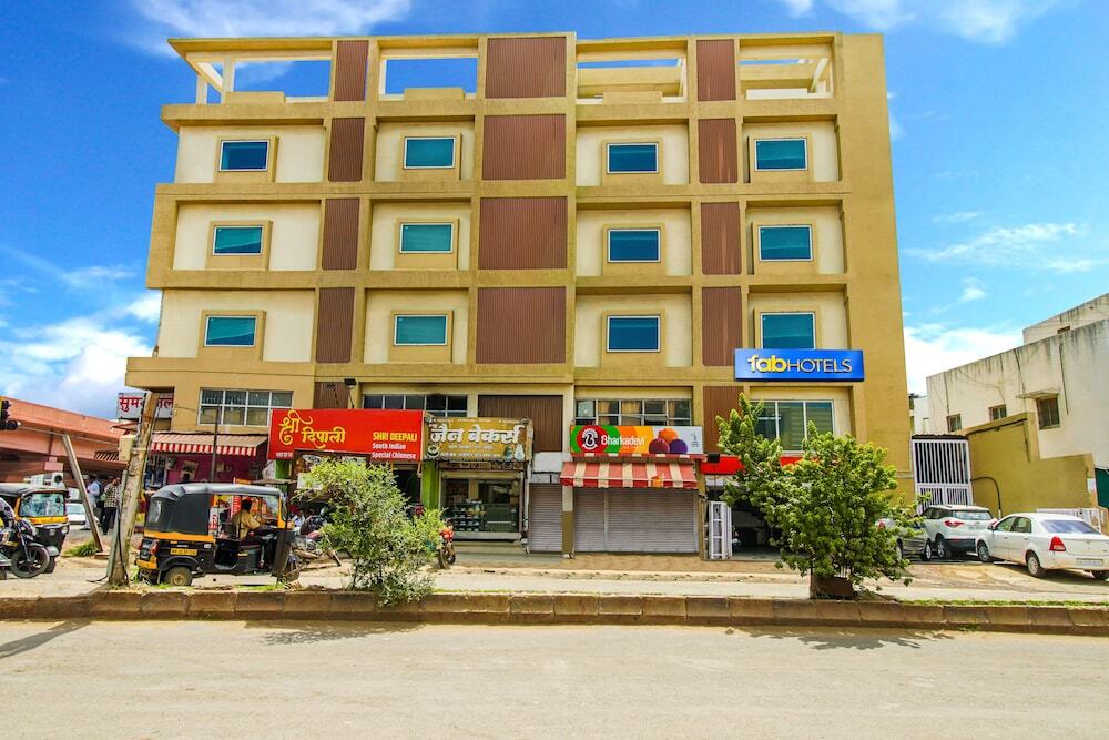 Аурангабад: FabHotel Deepali Residency