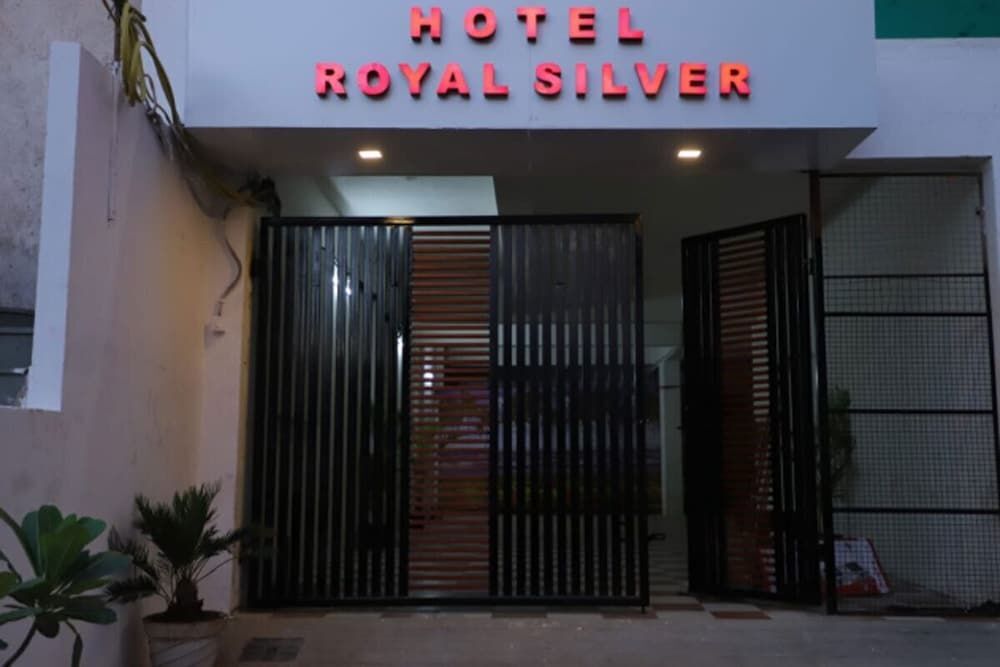 Раджкот: Hotel Royal Silver