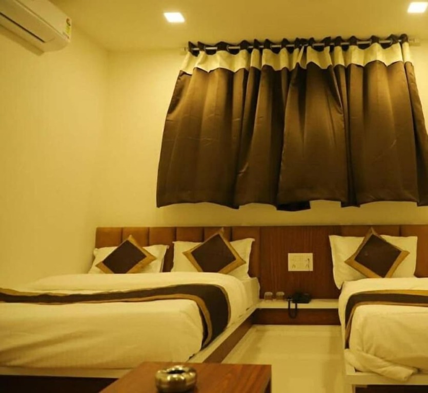 Раджкот: Hotel Royal Silver