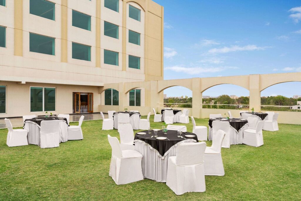 Джайпур: Ramada by Wyndham Jaipur Jaisinghpura