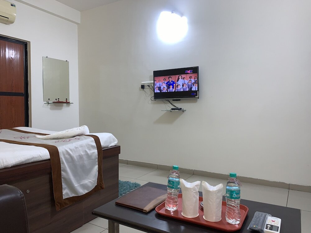 Нагпур: Hotel JK Lions - Koradi, Nagpur