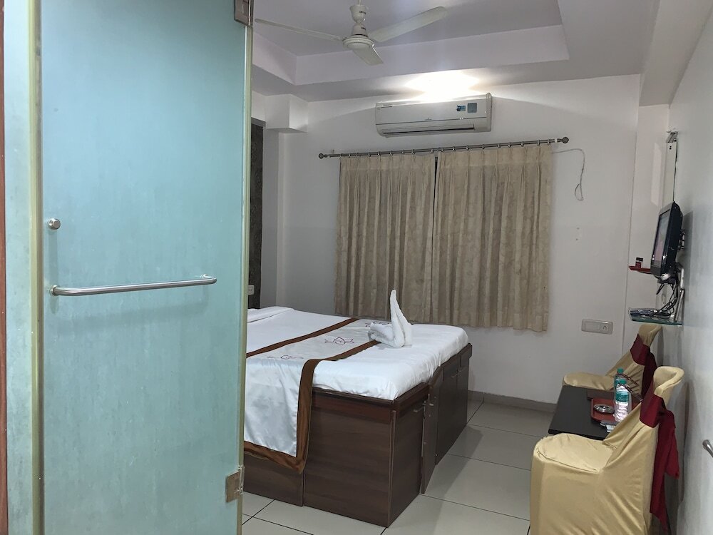 Нагпур: Hotel JK Lions - Koradi, Nagpur