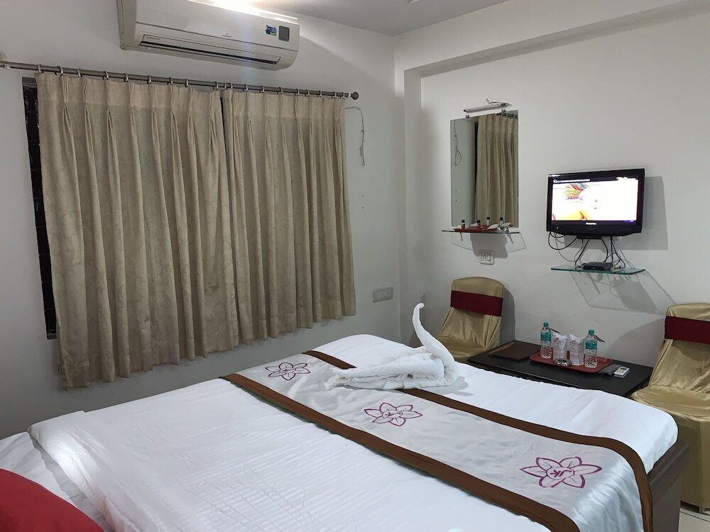 Нагпур: Hotel JK Lions - Koradi, Nagpur