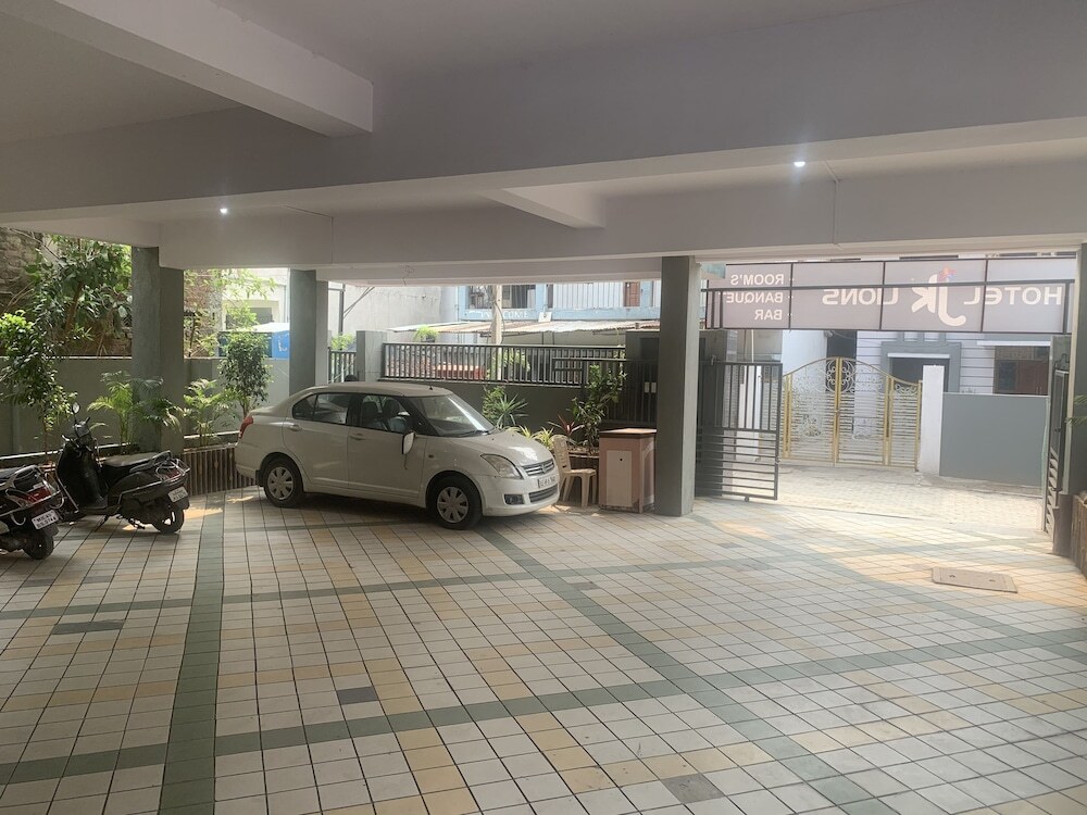 Нагпур: Hotel JK Lions - Koradi, Nagpur
