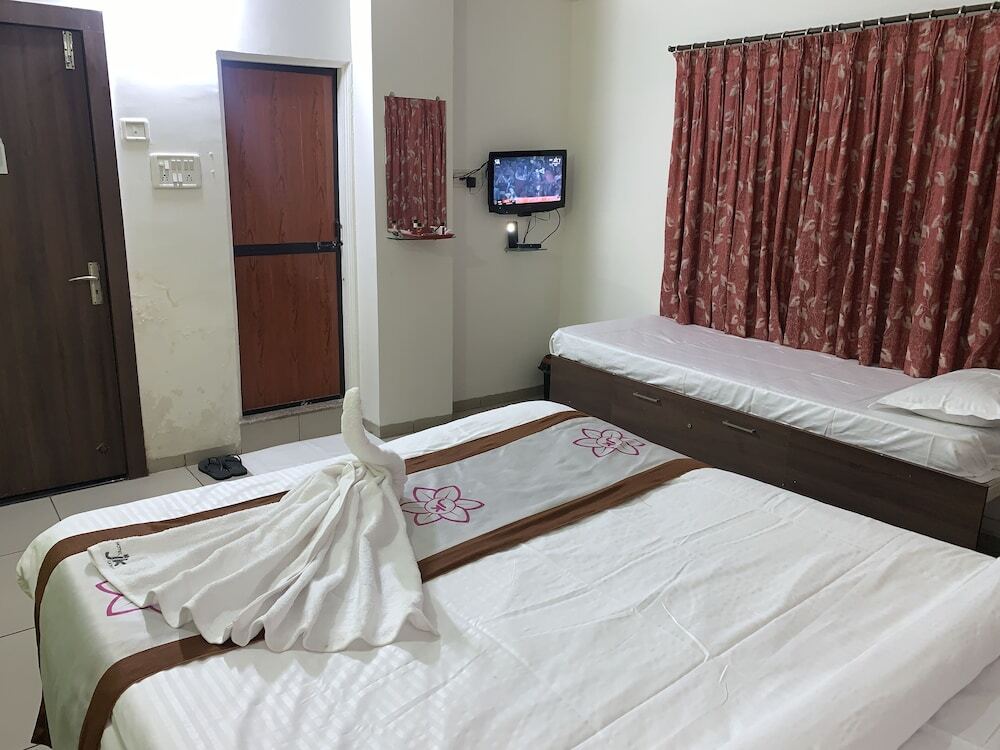Нагпур: Hotel JK Lions - Koradi, Nagpur