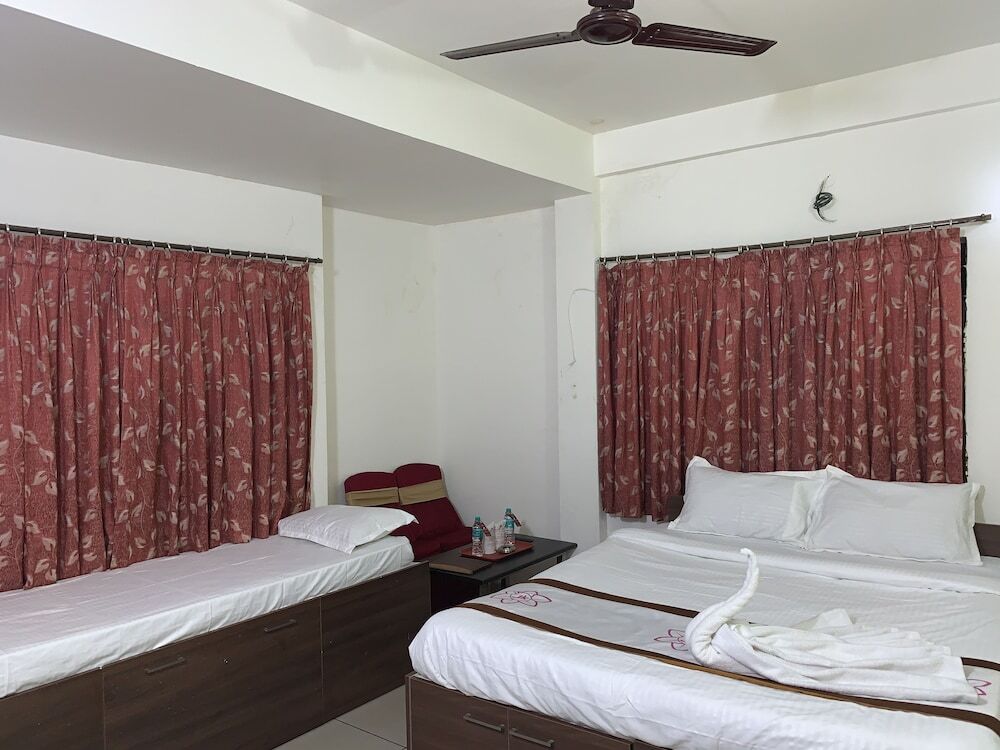 Нагпур: Hotel JK Lions - Koradi, Nagpur