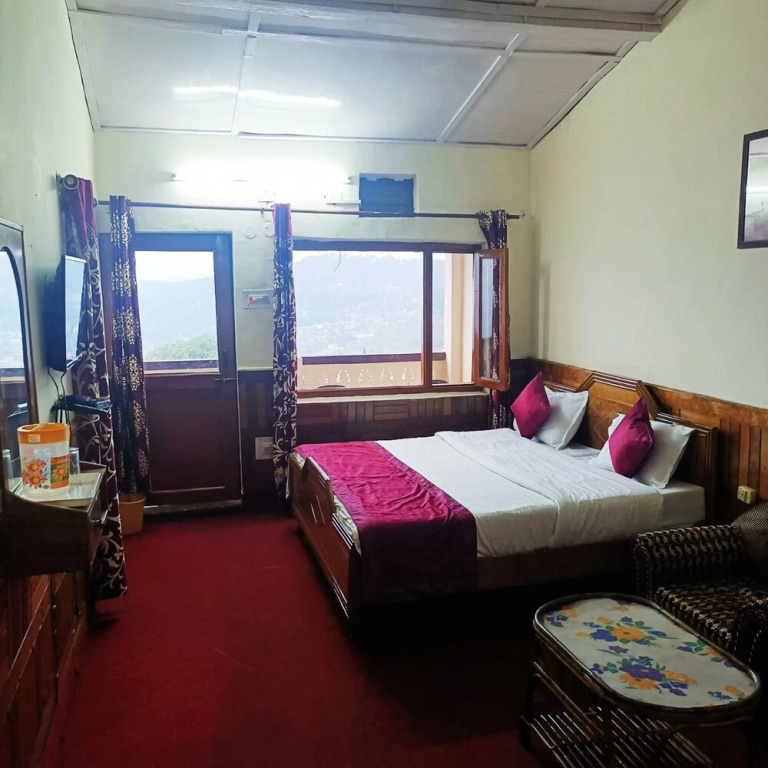 Раникхет: Goroomgo Tribhuwan Ranikhet