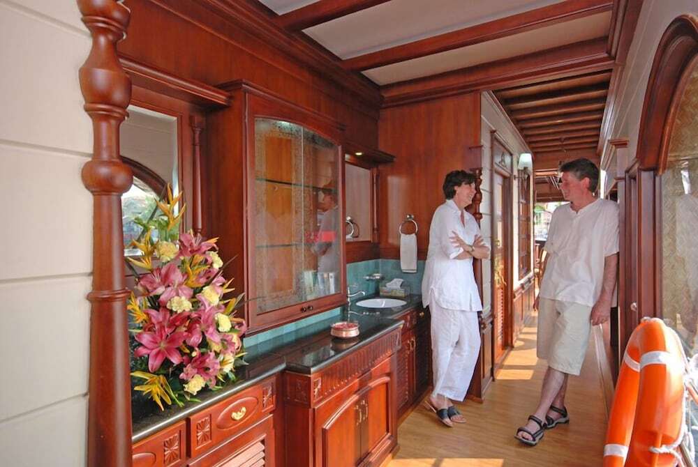 Аллеппи: Sterling House boat Lake Palace Alleppey