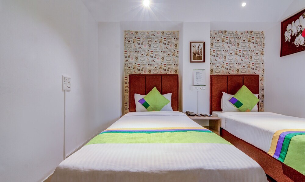 Пуна: Treebo Iris Suites