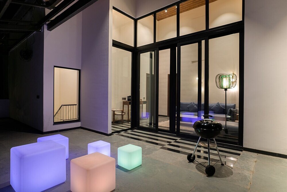 carousel image 5