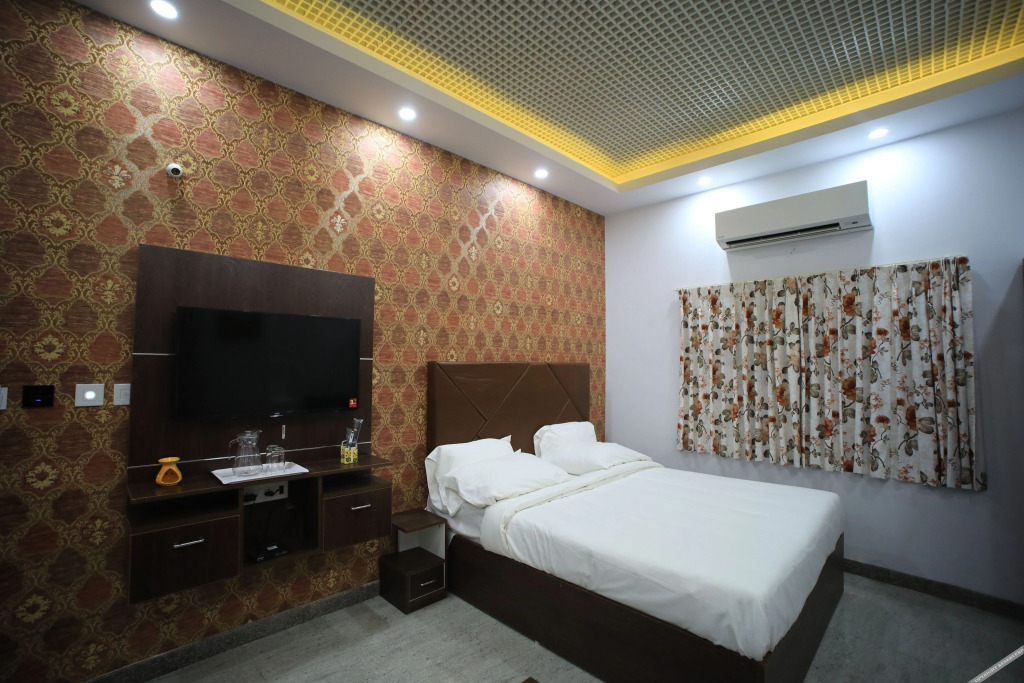Бангалор: Domus Regency by ShriGo Hotels