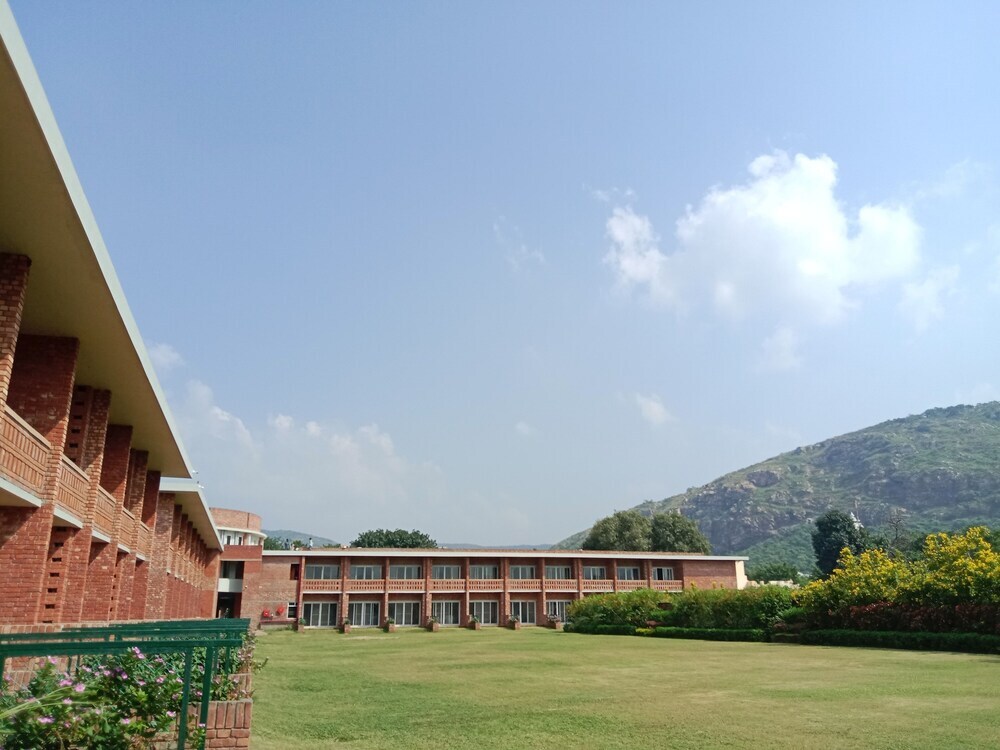 Раджгир: Kripanidhi Retreat Rajgir