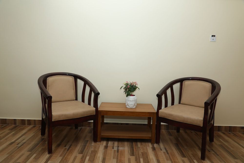Висакхапатнам: Gadiraju Palace Convention Centre & Hotel