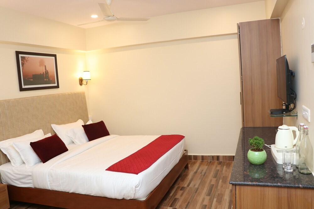 Висакхапатнам: Gadiraju Palace Convention Centre & Hotel
