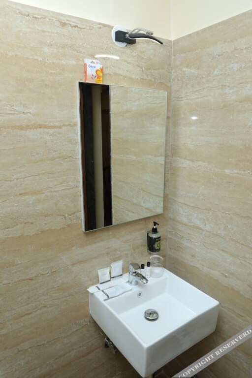 Висакхапатнам: Gadiraju Palace Convention Centre & Hotel
