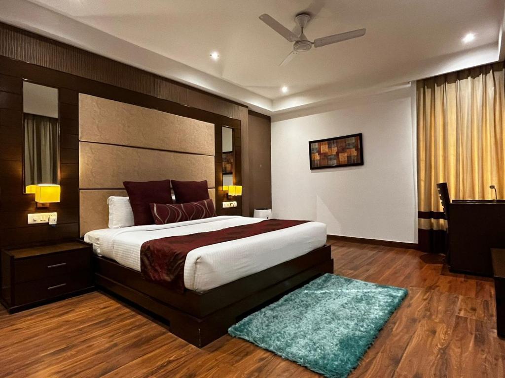 Гуруграм: Yuhi Suites