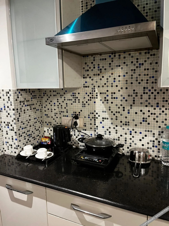 Гуруграм: Yuhi Suites