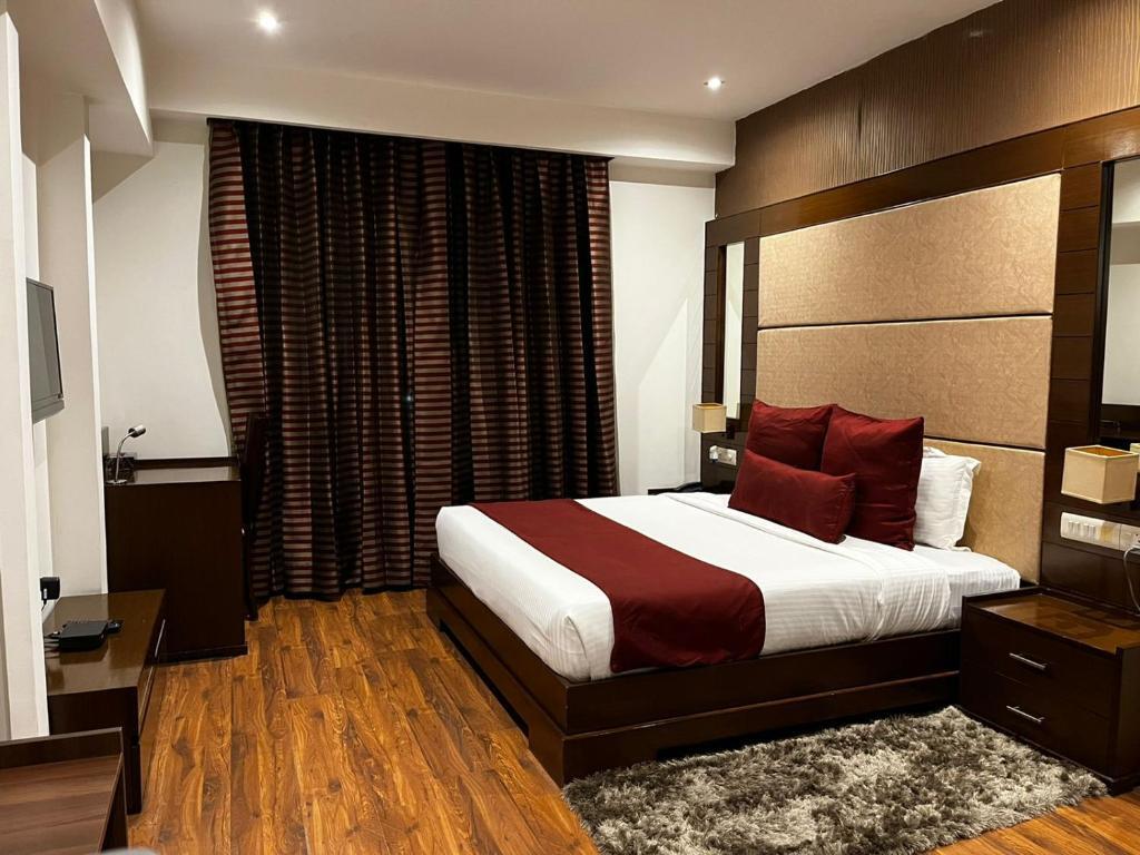 Гуруграм: Yuhi Suites