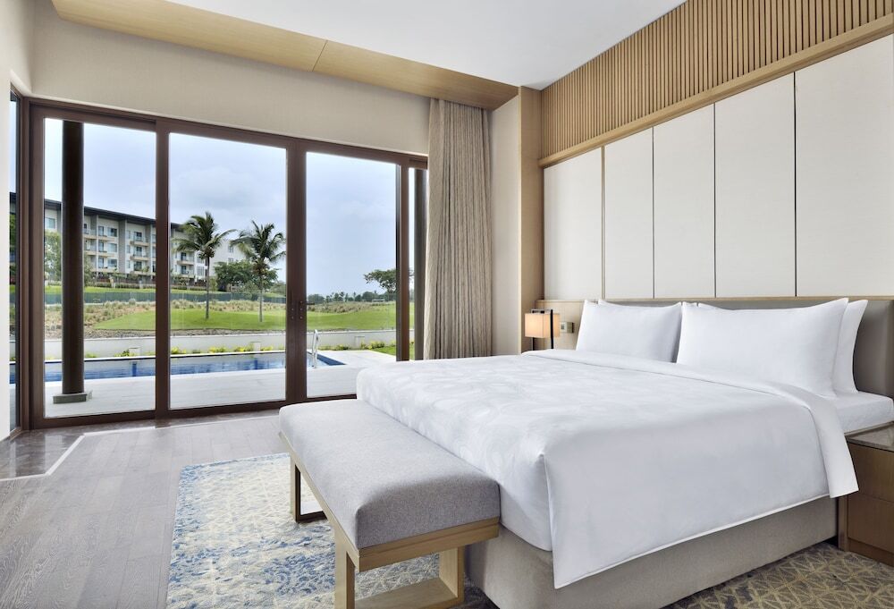 JW Marriott Bengaluru Prestige Golfshire Resort & Spa — фото 1