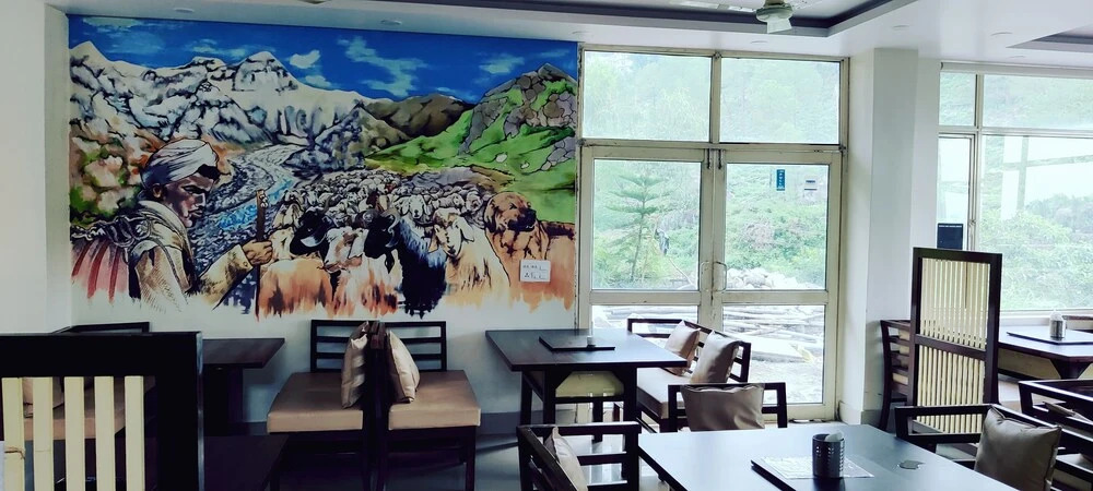 Кангра: Manuni Inn - Riverside Hotel