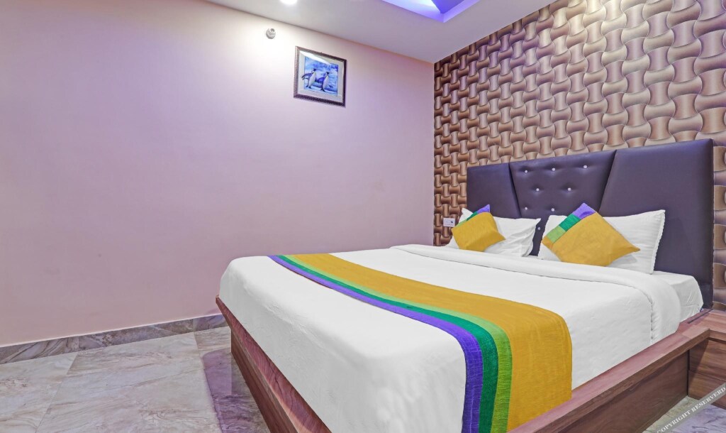 Праяградж: Itsy Hotels Royal Galaxy