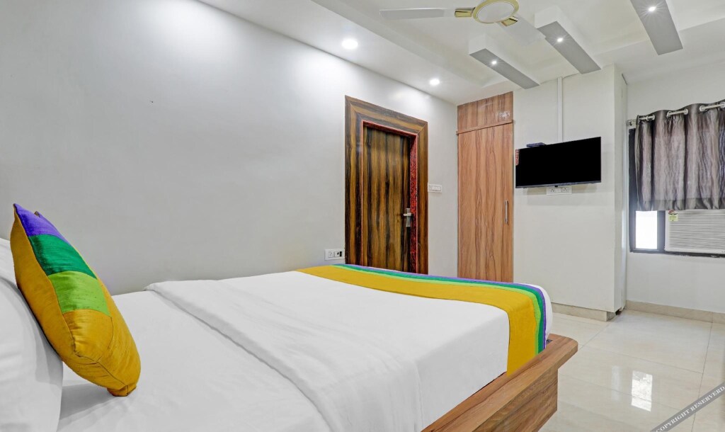 Праяградж: Itsy Hotels Royal Galaxy