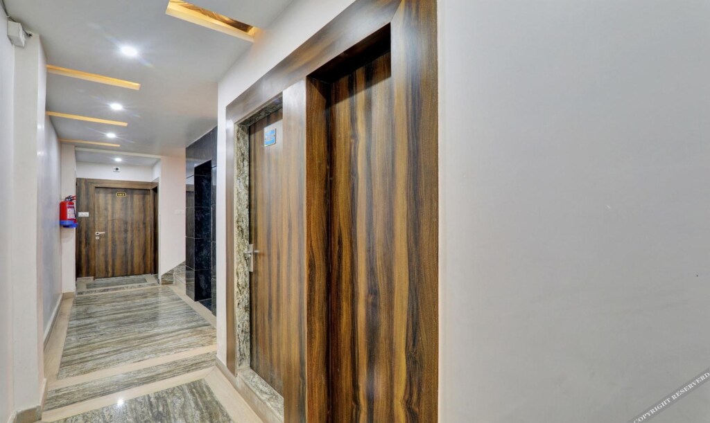 Праяградж: Itsy Hotels Royal Galaxy