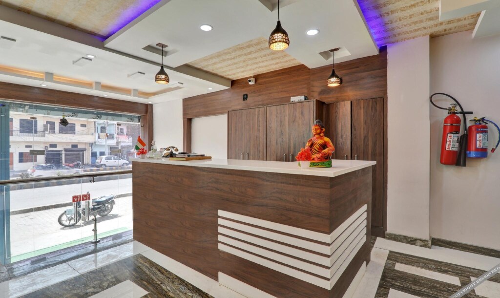 Праяградж: Itsy Hotels Royal Galaxy