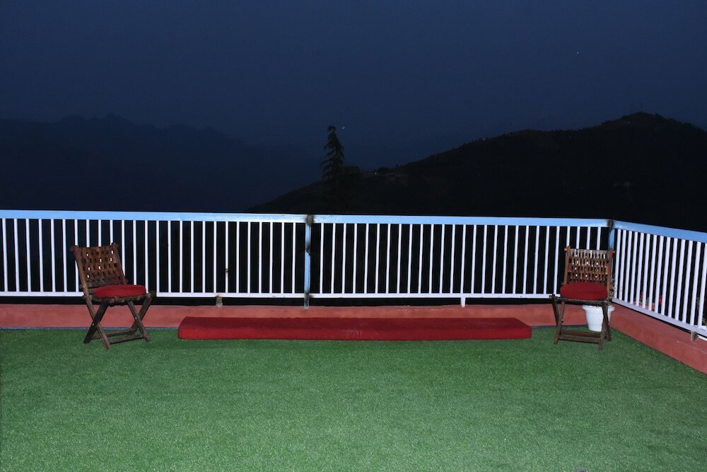 Чамба: Aanantham Country Resort