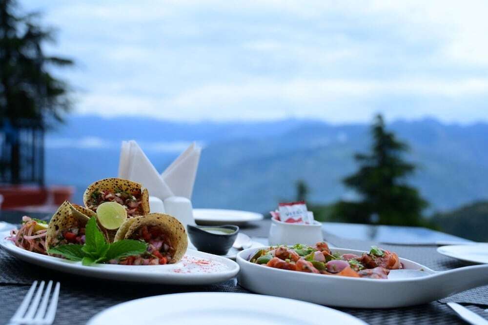 Чамба: Aanantham Country Resort