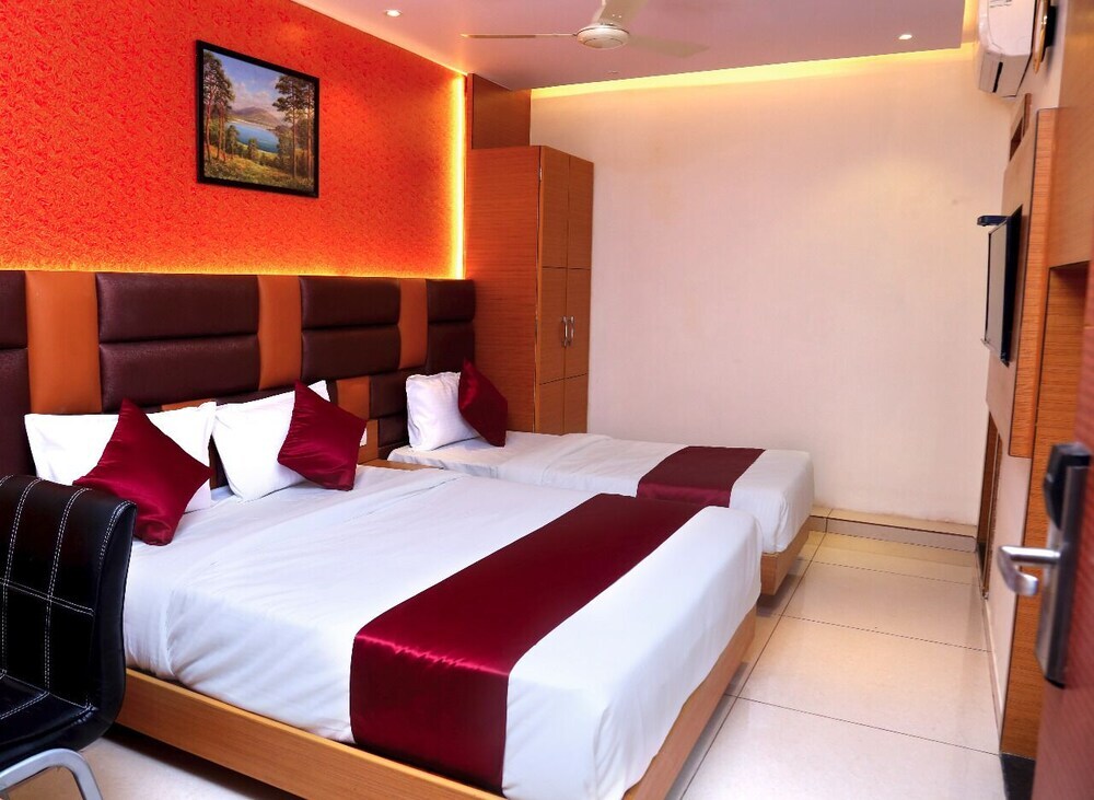 Тхане: Hotel Hindustan Residency
