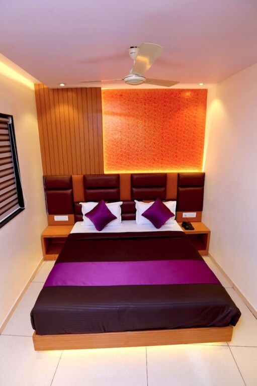 Тхане: Hotel Hindustan Residency