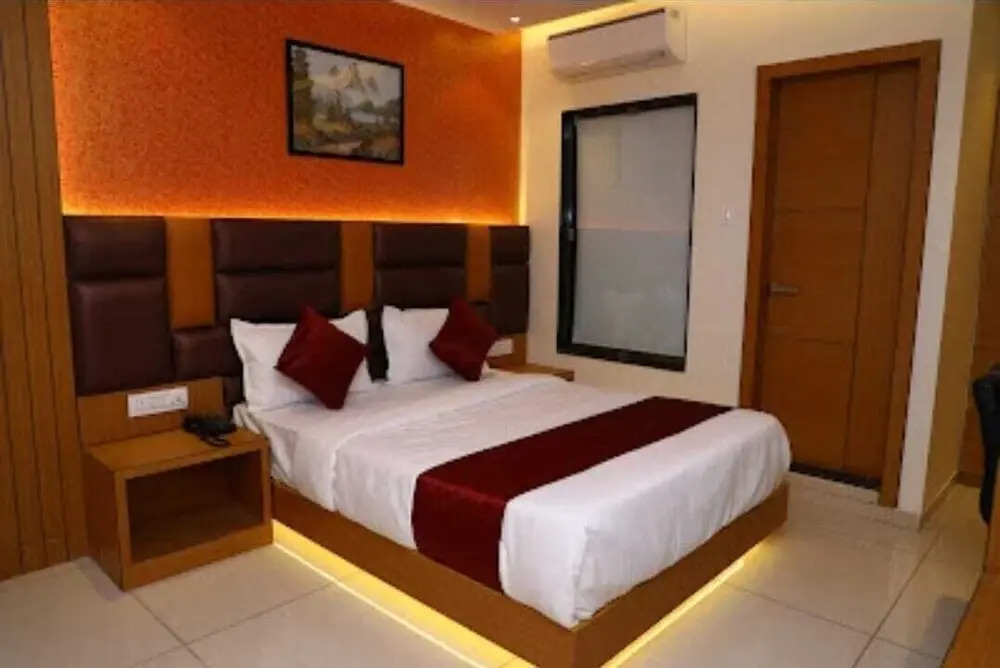 Тхане: Hotel Hindustan Residency